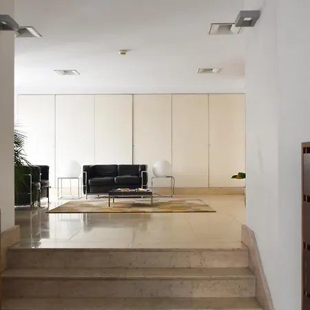 S. Bento Studio W/ Garage-3